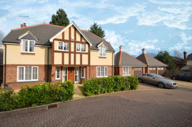  Image of 5 bedroom Detached house for sale in Maple Dunchurch Road Rugby CV22 at Maple Gardens  Rugby, CV22 6DZ