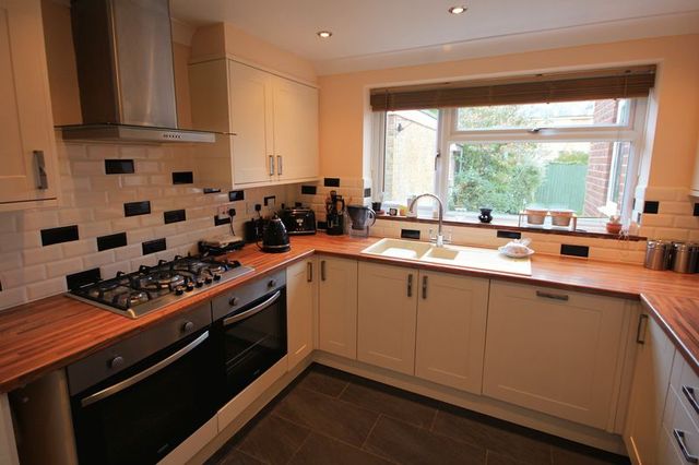  Image of 4 bedroom Detached house to rent in Maple Way Kensworth Dunstable LU6 at Maple Way Kensworth Dunstable, LU6 3RT