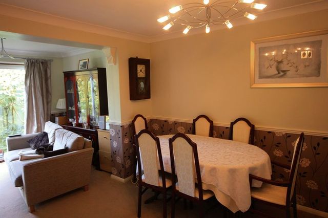  Image of 4 bedroom Detached house to rent in Maple Way Kensworth Dunstable LU6 at Maple Way Kensworth Dunstable, LU6 3RT