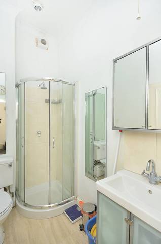  Image of 4 bedroom Maisonette for sale in Mare Street London E8 at Mare Street  London Fields, E8 3RD