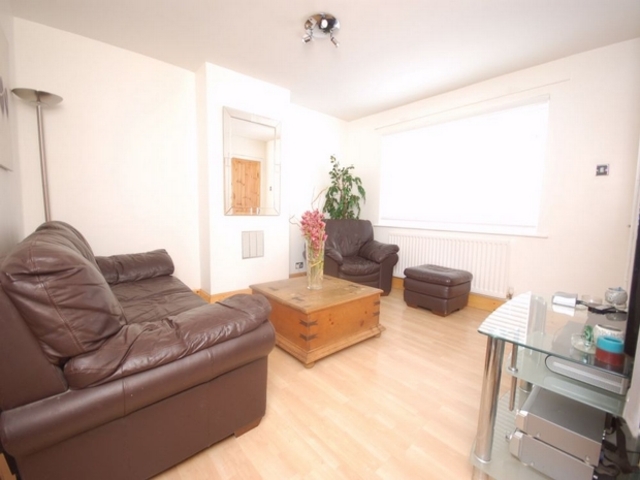  Image of 3 bedroom Terraced house for sale in Marian Way London NW10 at Harlesden Harlesden, NW10 4XH
