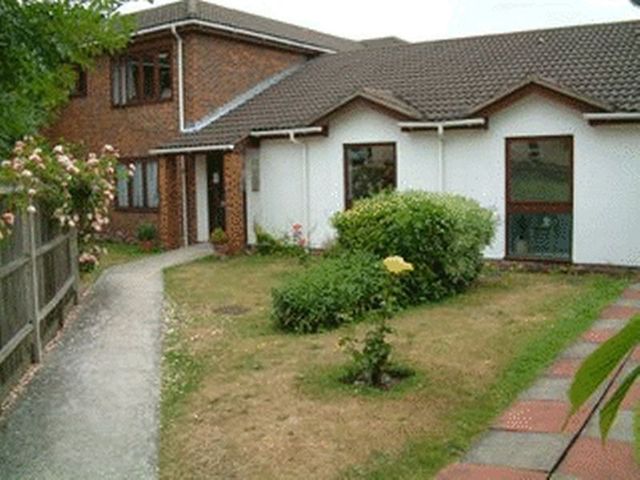  Image of 1 bedroom Retirement Property for sale in Wickham Road Croydon CR0 at 322-326 Wickham Road Shirley Croydon, CR0 8BH