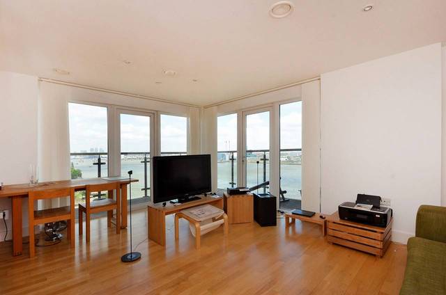  Image of 2 bedroom Flat for sale in Mast Quay London SE18 at Mast Quay  Woolwich, SE18 5NH
