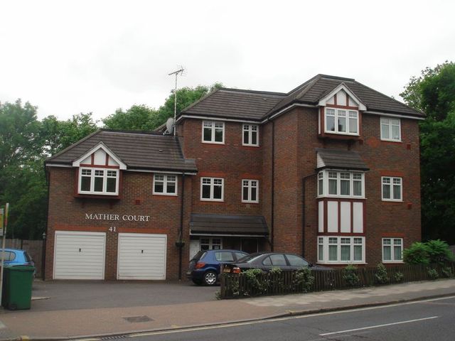  Image of 2 bedroom Flat to rent in Kenton Road Harrow HA3 at Kenton Road  Harrow, HA3 0AD