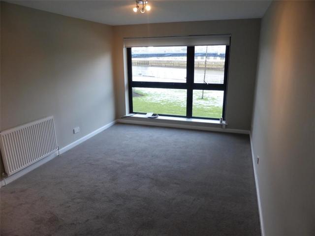  Image of 2 bedroom Flat to rent in Mavisbank Gardens Govan Glasgow G51 at City Centre Glasgow Glasgow, G51 1HQ