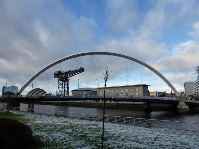  Image of 2 bedroom Flat to rent in Mavisbank Gardens Govan Glasgow G51 at City Centre Glasgow Glasgow, G51 1HQ