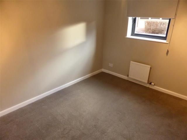  Image of 2 bedroom Flat to rent in Mavisbank Gardens Govan Glasgow G51 at City Centre Glasgow Glasgow, G51 1HQ