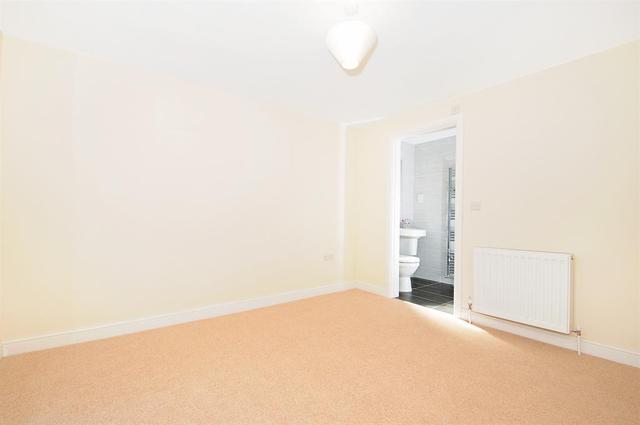  Image of 4 bedroom Detached house for sale in Mawcroft Grange Drive Yeadon Leeds LS19 at Yeadon Leeds Rawdon, LS19 6DJ