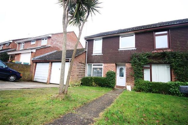  Image of 3 bedroom Detached house to rent in May Tree Close Winchester SO22 at May Tree Close  WINCHESTER, SO22 4JE