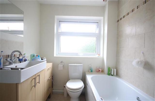  Image of 3 bedroom Detached house to rent in May Tree Close Winchester SO22 at May Tree Close  WINCHESTER, SO22 4JE