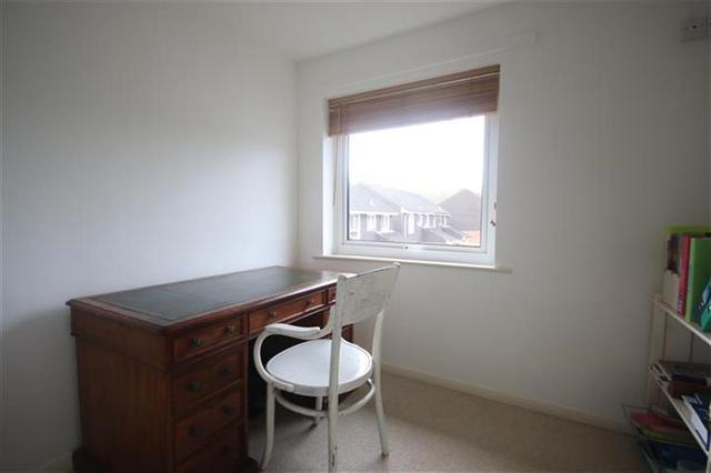  Image of 3 bedroom Detached house to rent in May Tree Close Winchester SO22 at May Tree Close  WINCHESTER, SO22 4JE
