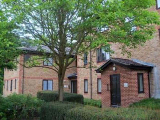  Image of 2 bedroom Flat to rent in Kern Close Southampton SO16 at Kern Close Maybush Southampton, SO16 9RA