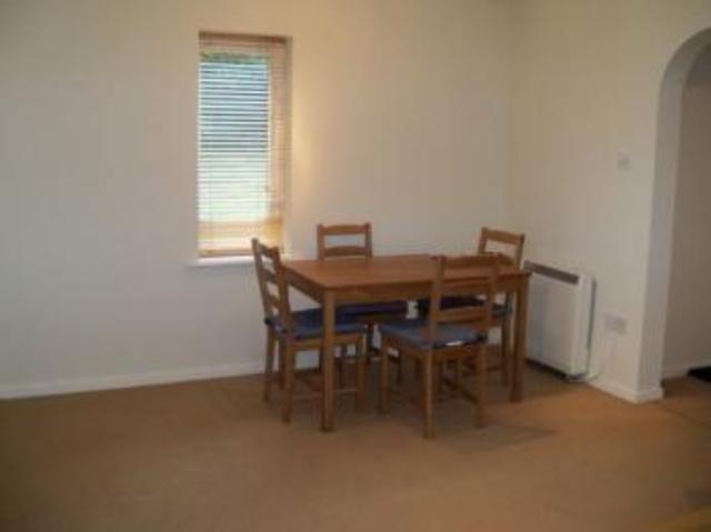 Image of 2 bedroom Flat to rent in Kern Close Southampton SO16 at Kern Close Maybush Southampton, SO16 9RA