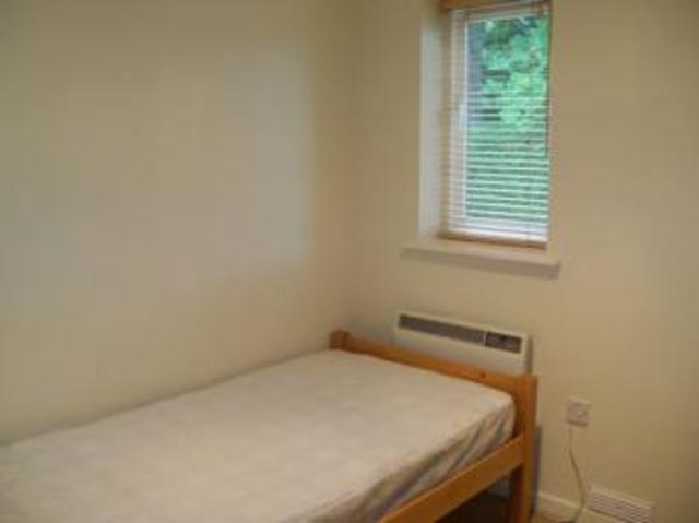  Image of 2 bedroom Flat to rent in Kern Close Southampton SO16 at Kern Close Maybush Southampton, SO16 9RA