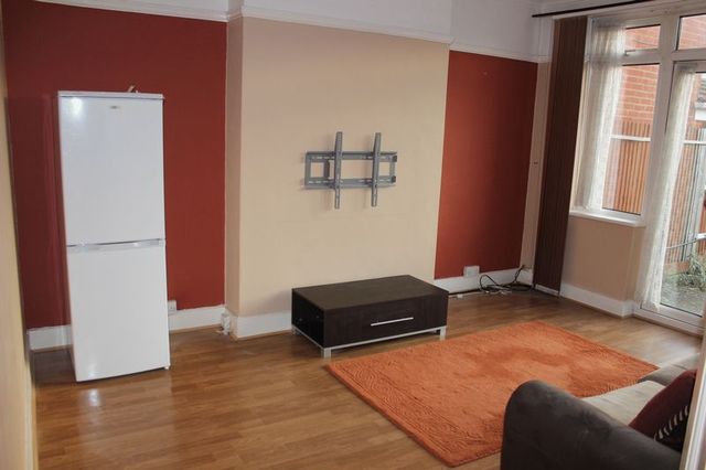  Image of 1 bedroom Flat to rent in Mayfield Avenue Harrow HA3 at Mayfield Avenue  Harrow, HA3 8EU