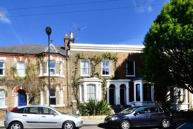  Image of Studio flat to rent in Mayola Road London E5 at Mayola Road  Clapton, E5 0RG