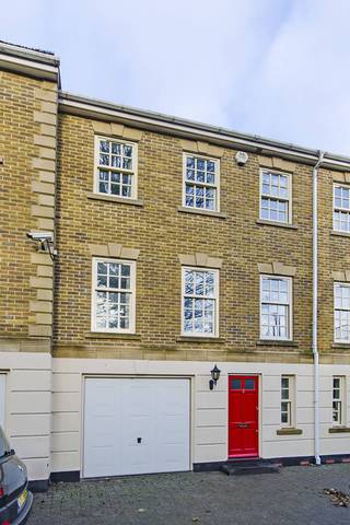  Image of 3 bedroom Detached house to rent in Mayston Mews London SE10 at Mayston Mews  Greenwich, SE10 0LY