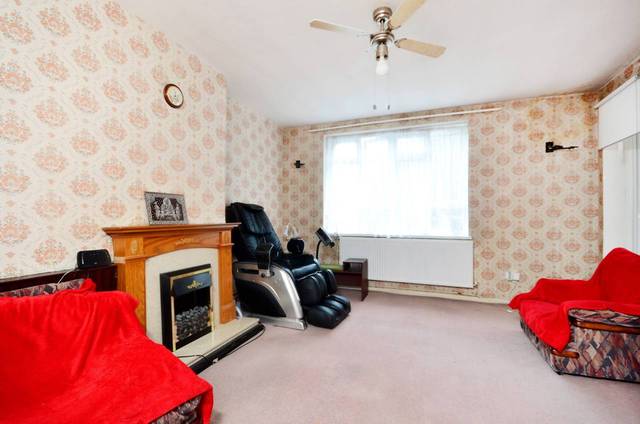  Image of 4 bedroom Flat for sale in Mayville Estate London N16 at Mayville Estate  Newington Green, N16 8NE