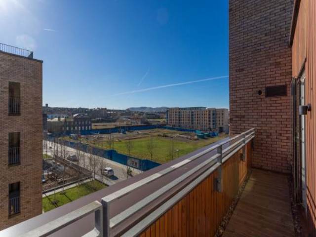  Image of 2 bedroom Flat to rent in Mcewan Square Edinburgh EH3 at Fountainbridge Edinburgh Edinburgh, EH3 8EN