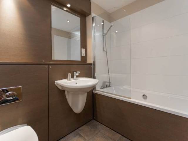  Image of 2 bedroom Flat to rent in Mcewan Square Edinburgh EH3 at Fountainbridge Edinburgh Edinburgh, EH3 8EN