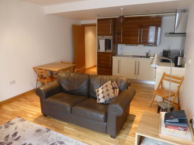  Image of 1 bedroom Flat to rent in Mcewan Square Edinburgh EH3 at Fountainbridge Edinburgh Edinburgh, EH3 8EN