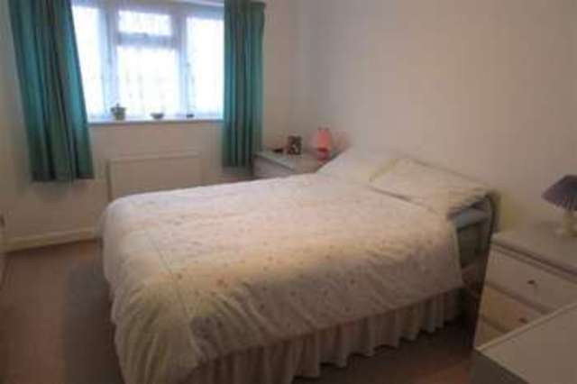  Image of 5 bedroom Detached house for sale in Meadow Close Street BA16 at Street, BA16 0UD