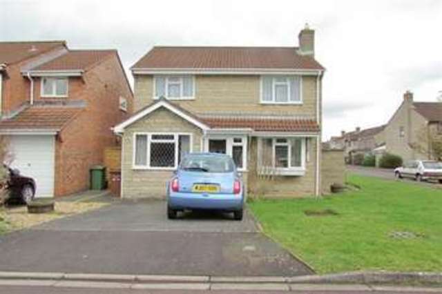  Image of 5 bedroom Detached house for sale in Meadow Close Street BA16 at Street, BA16 0UD
