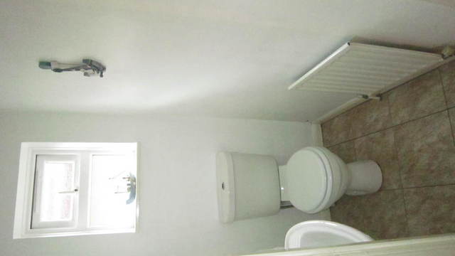  Image of 3 bedroom Semi-Detached house to rent in Meadow View Road Hayes UB4 at Middlesex  Hayes, UB4 8HA