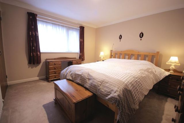  Image of 4 bedroom Semi-Detached house for sale in Meadow Walk Gosport PO13 at Meadow Walk  Gosport, PO13 0YN