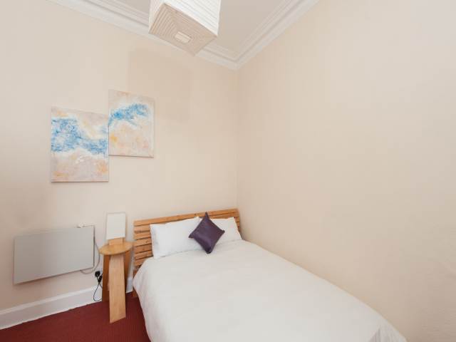  Image of 1 bedroom Detached house to rent in Meadowbank Avenue Edinburgh EH8 at Meadowbank Edinburgh Edinburgh, EH8 7AP