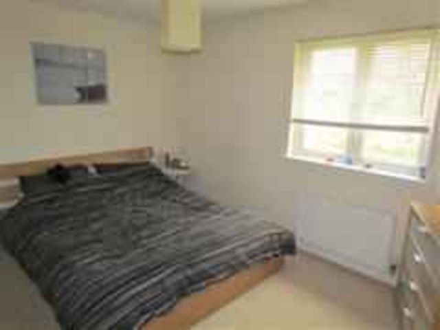  Image of 2 bedroom Flat to rent in Meikle Inch Lane Bathgate EH48 at Bathgate West Lothian West Lothian, EH48 2UF