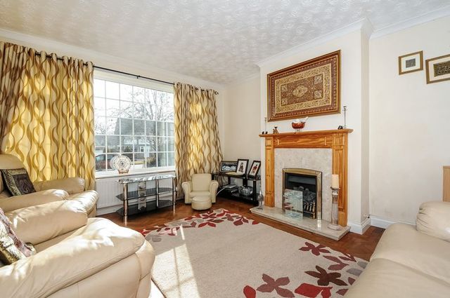 Image of 4 bedroom Detached house for sale in Mellstock Avenue Dorchester DT1 at Mellstock Avenue  Dorchester, DT1 2BH