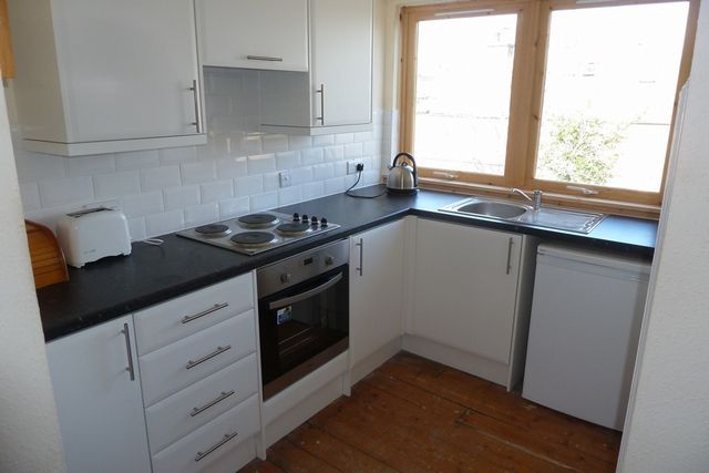  Image of 2 bedroom Flat to rent in Mentone Terrace Edinburgh EH9 at Newington Edinburgh Edinburgh, EH9 2DG