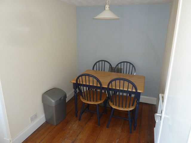  Image of 2 bedroom Flat to rent in Mentone Terrace Edinburgh EH9 at Newington Edinburgh Edinburgh, EH9 2DG