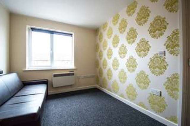  Image of 1 bedroom Flat to rent in Mersey Road Cheltenham GL52 at Cheltenham GL52 5PH Cheltenham Gloucestershire, GL52 5PH