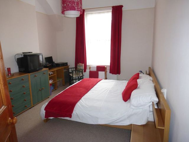  Image of 5 bedroom Semi-Detached house for sale in Merton Grove Bootle L20 at Merton Grove  Bootle, L20 3EJ