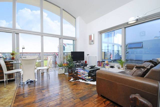  Image of 2 bedroom Flat for sale in John Harrison Way London SE10 at Metcalfe Court  Greenwich, SE10 0BZ