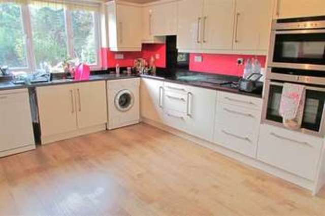  Image of 5 bedroom Detached house for sale in Middle Brooks Street BA16 at Street, BA16 0TU