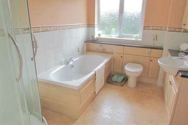  Image of 5 bedroom Detached house for sale in Middle Brooks Street BA16 at Street, BA16 0TU