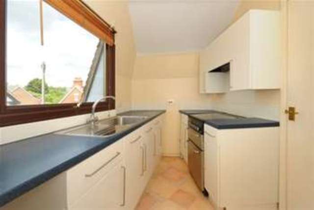  Image of 1 bedroom Flat to rent in Ashfield Road Midhurst GU29 at Midhurst, GU29 9JX