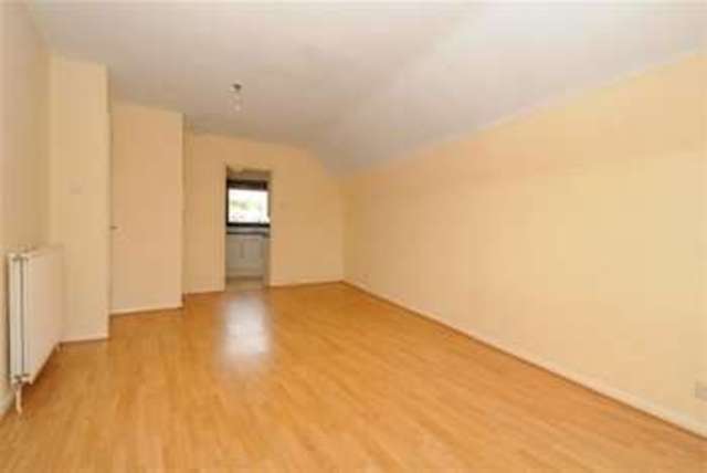  Image of 1 bedroom Flat to rent in Ashfield Road Midhurst GU29 at Midhurst, GU29 9JX