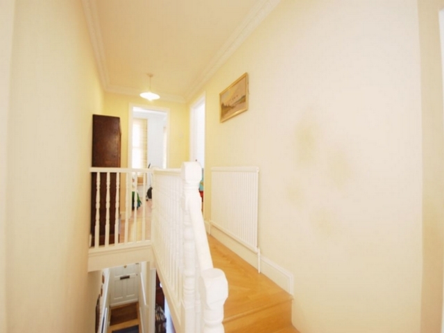  Image of 3 bedroom Terraced house to rent in Midland Terrace London NW10 at Willesden Junction Willesden Junction, NW10 6DR