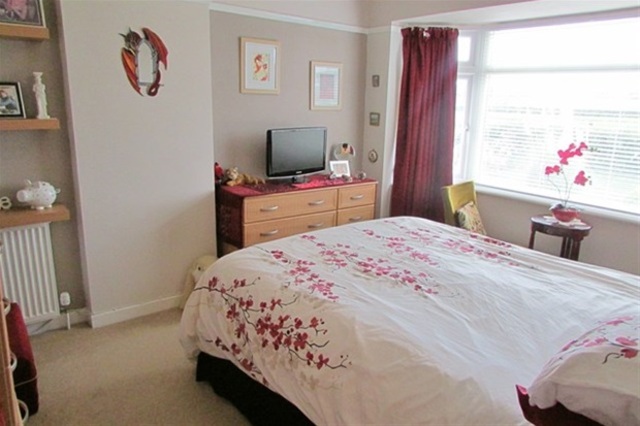  Image of 5 bedroom Semi-Detached house for sale in Mildred Road Walton Street BA16 at Street, BA16 9QR