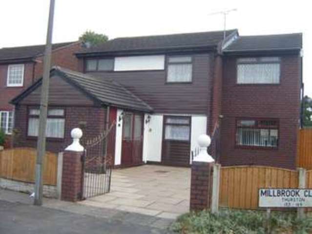  Image of 5 bedroom Detached house to rent in Millbrook Close Thurston Skelmersdale WN8 at Millbrook Close  Skelmersdale, WN8 8QS