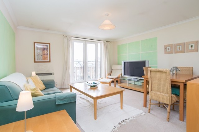  Image of 2 bedroom Flat for sale in Millennium Drive London E14 at Docklands, E14 3GJ