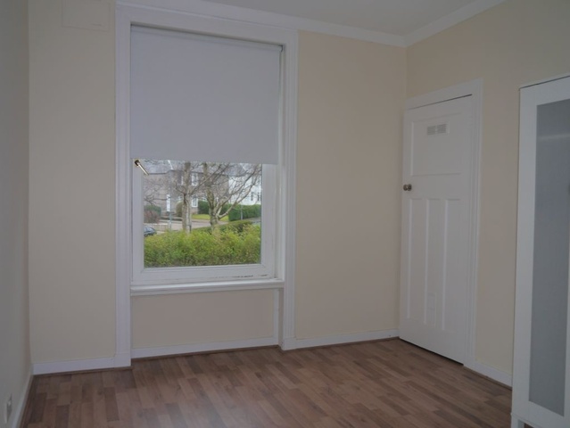  Image of 2 bedroom Flat to rent in Millport Avenue Glasgow G44 at Kings Park Glasgow Glasgow, G44 4RQ