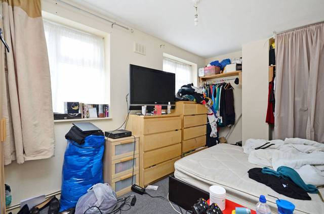  Image of 2 bedroom Flat for sale in Milton Grove London N16 at Milton Grove  Hackney, N16 8QS