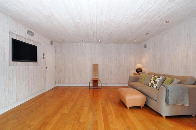  Image of 3 bedroom Semi-Detached house for sale in Mitchell Lane Idle Bradford BD10 at Bradford  Calverley, BD10 0TA