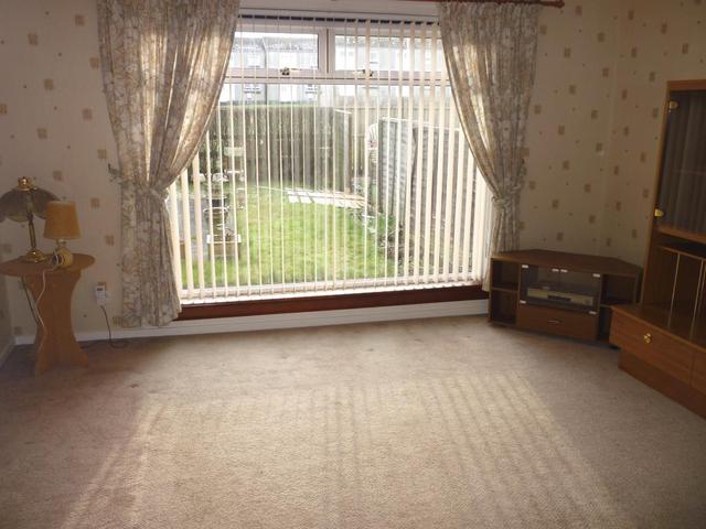  Image of 3 bedroom Flat to rent in Mitchell Walk Rosyth Dunfermline KY11 at Rosyth Fife Fife, KY11 2QR