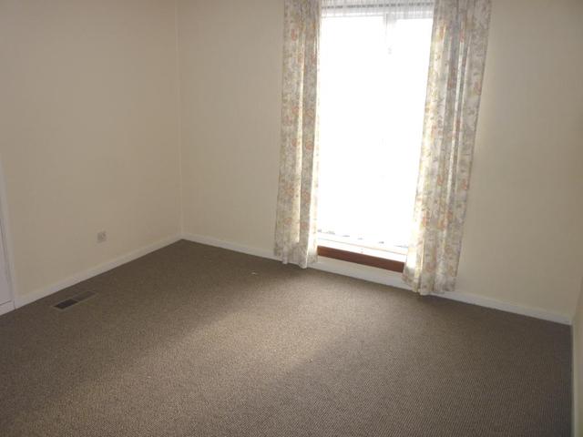  Image of 3 bedroom Flat to rent in Mitchell Walk Rosyth Dunfermline KY11 at Rosyth Fife Fife, KY11 2QR